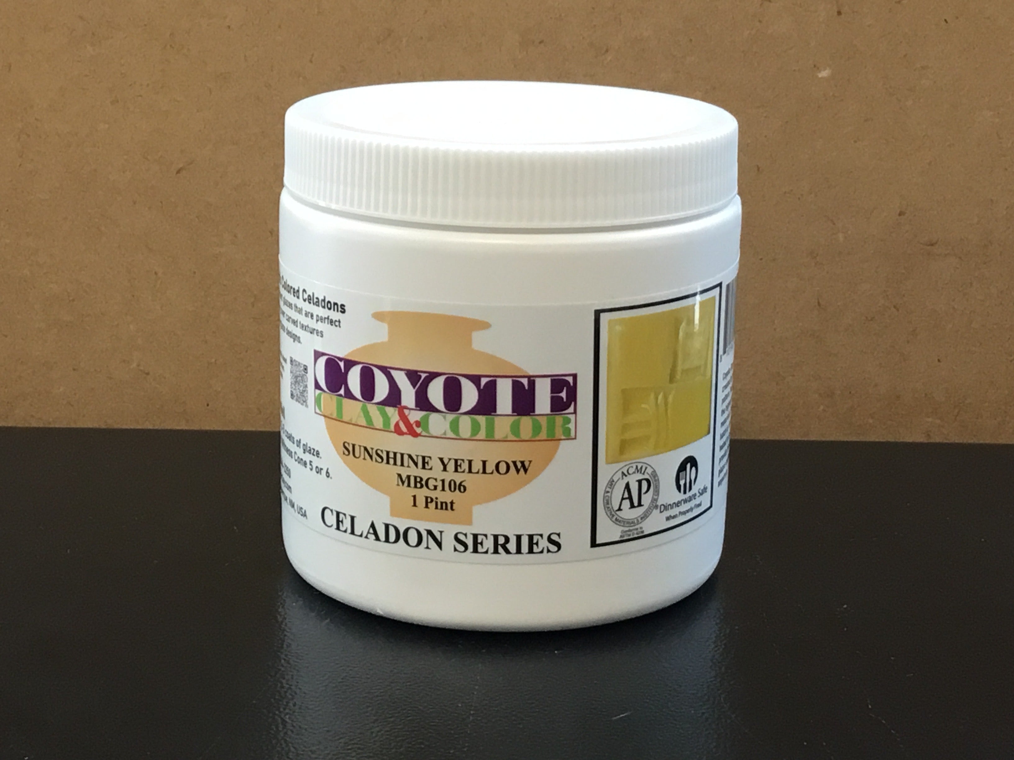 Coyote Sunshine Yellow Pint MBG106 Celadon