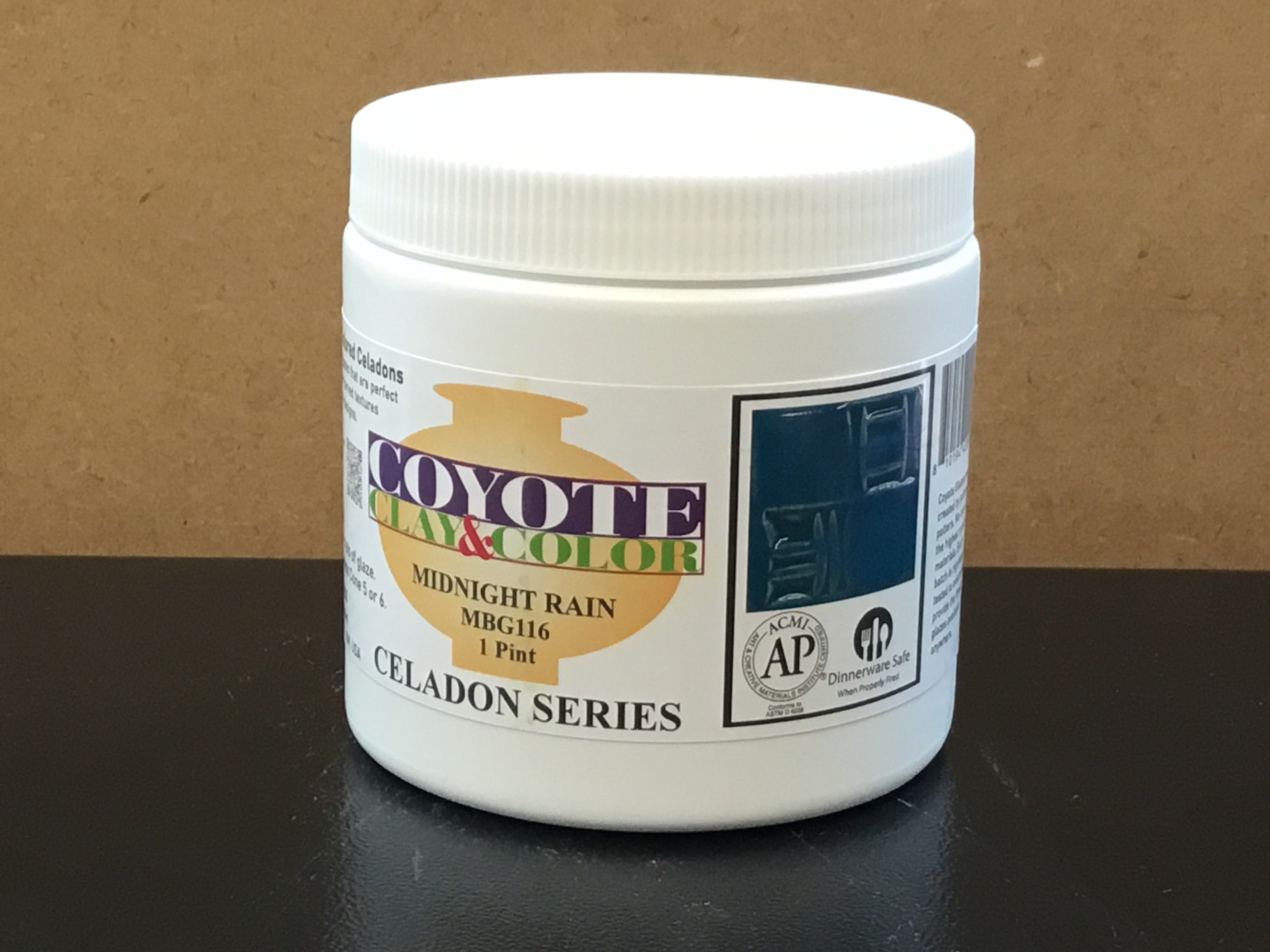 Coyote Midnight Rain Pint MBG116 Celadon