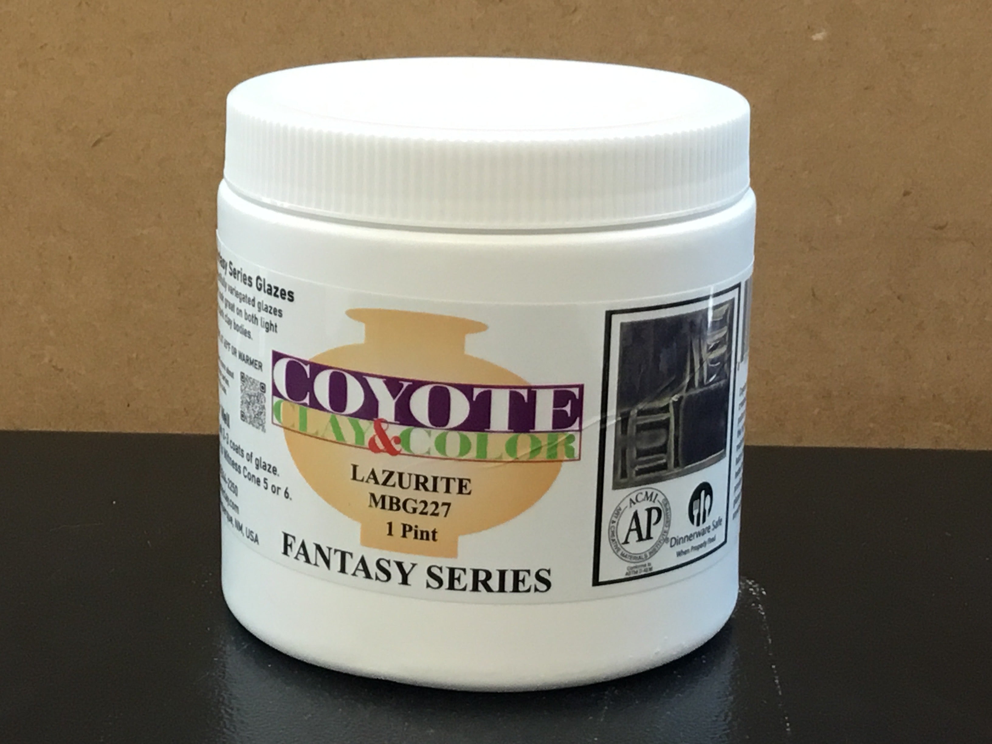 Coyote Lazurite Pint MBG227 Fantasy